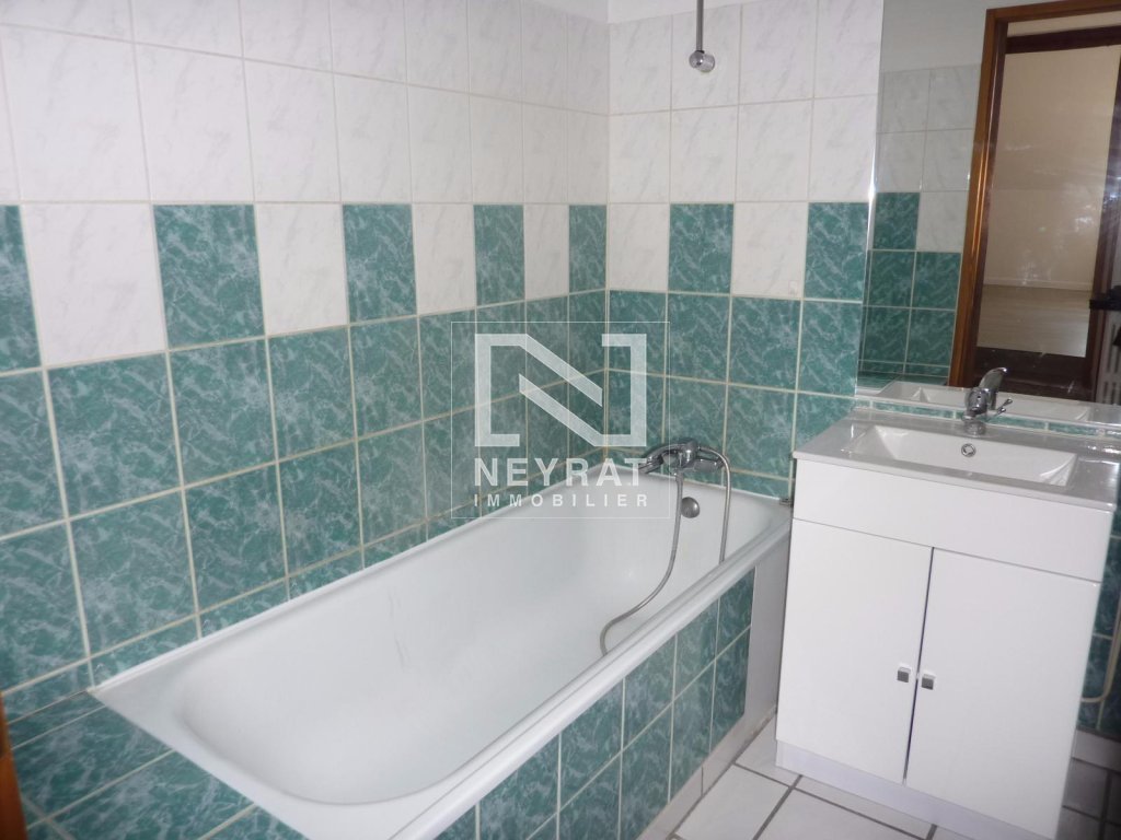 APPARTEMENT T1 A LOUER - CHALON SUR SAONE CENTRE VILLE - 37.14 m2 - 410 &euro; charges comprises par mois