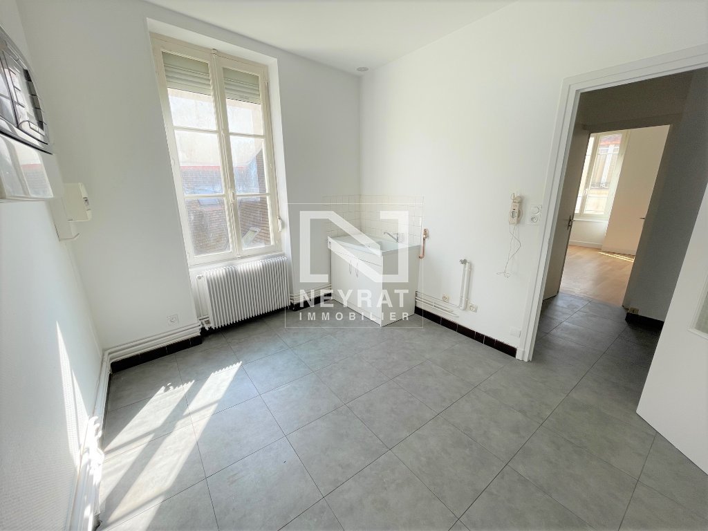 APPARTEMENT T1 A LOUER - CHALON SUR SAONE - 28.98 m2 - 400€ charges comprises par mois
