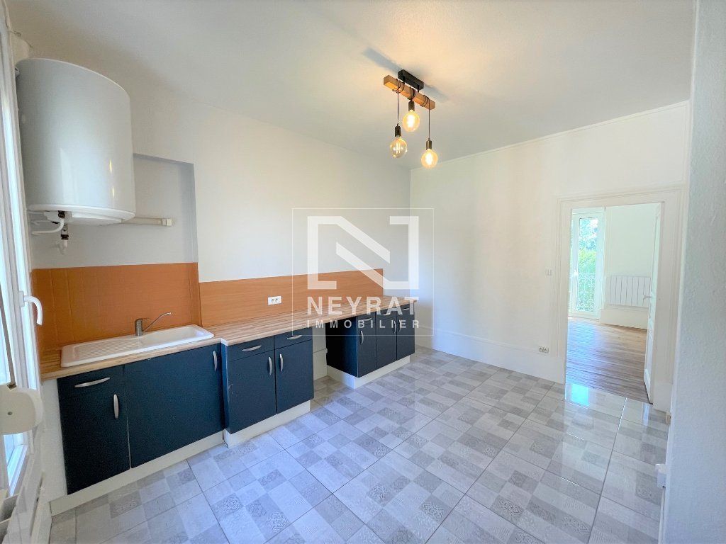 APPARTEMENT T1 A LOUER - CHALON SUR SAONE - 28.67 m2 - 370€ charges comprises par mois