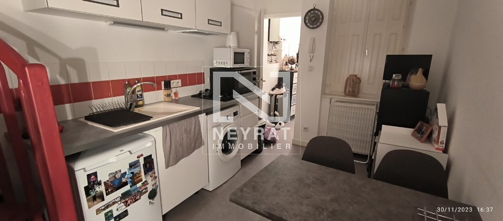 APPARTEMENT T1 A LOUER - CHALON SUR SAONE - 21.5 m2 - 390€ charges comprises par mois