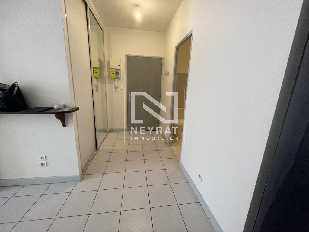 APPARTEMENT T1 - CHALON SUR SAONE - 52.5 m2 - LOU&Eacute;