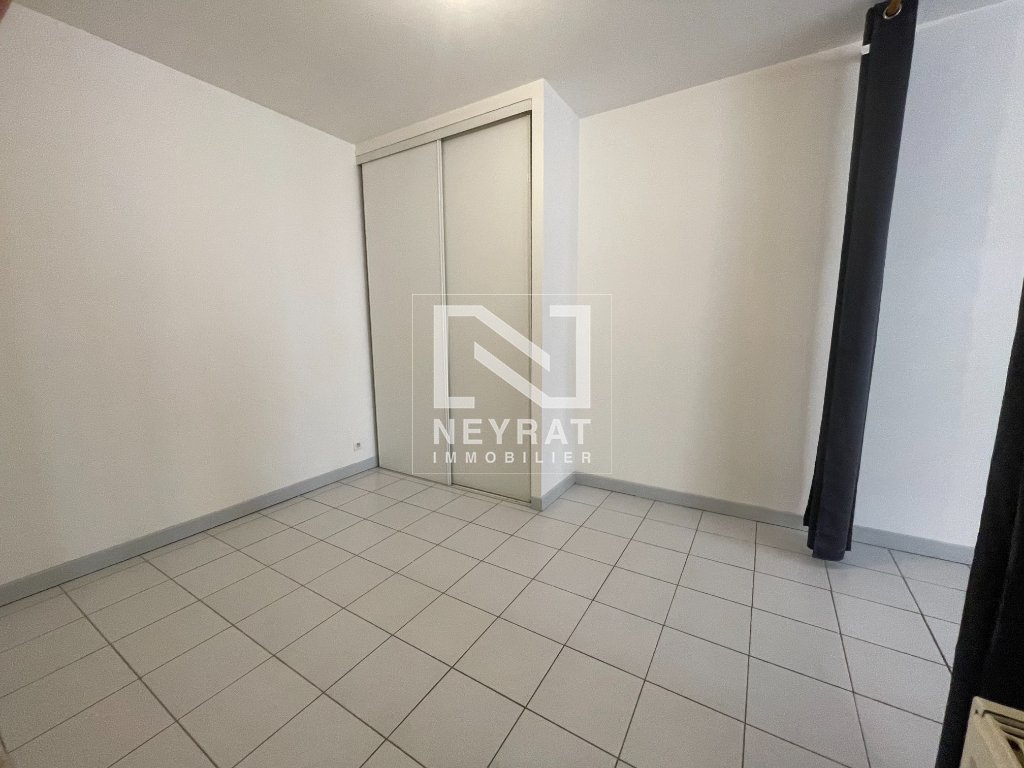 APPARTEMENT T1 - CHALON SUR SAONE - 52.5 m2 - LOU&Eacute;