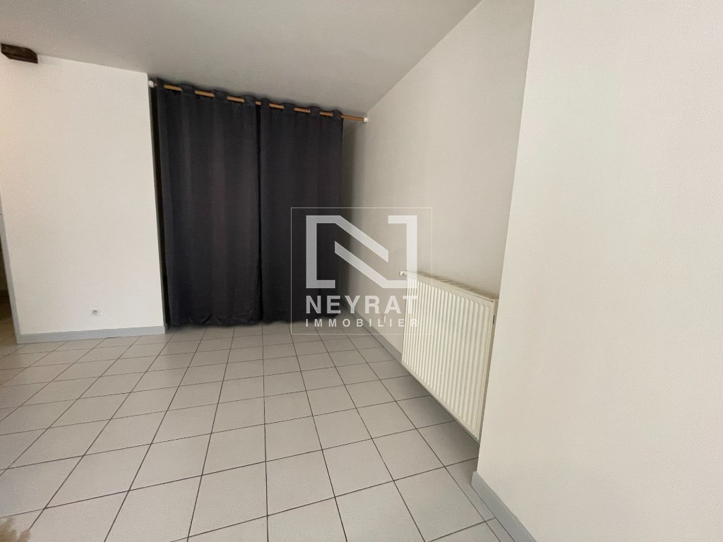 APPARTEMENT T1 - CHALON SUR SAONE - 52.5 m2 - LOU&Eacute;