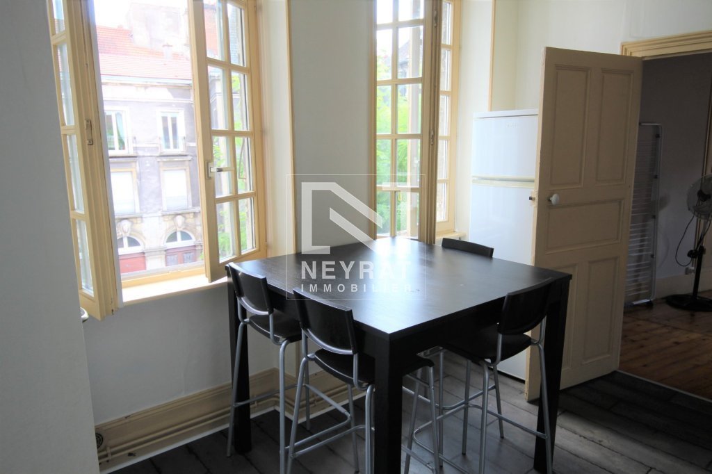 APPARTEMENT T1 A LOUER - CHALON SUR SAONE - 35.82 m2 - 385 &euro; charges comprises par mois