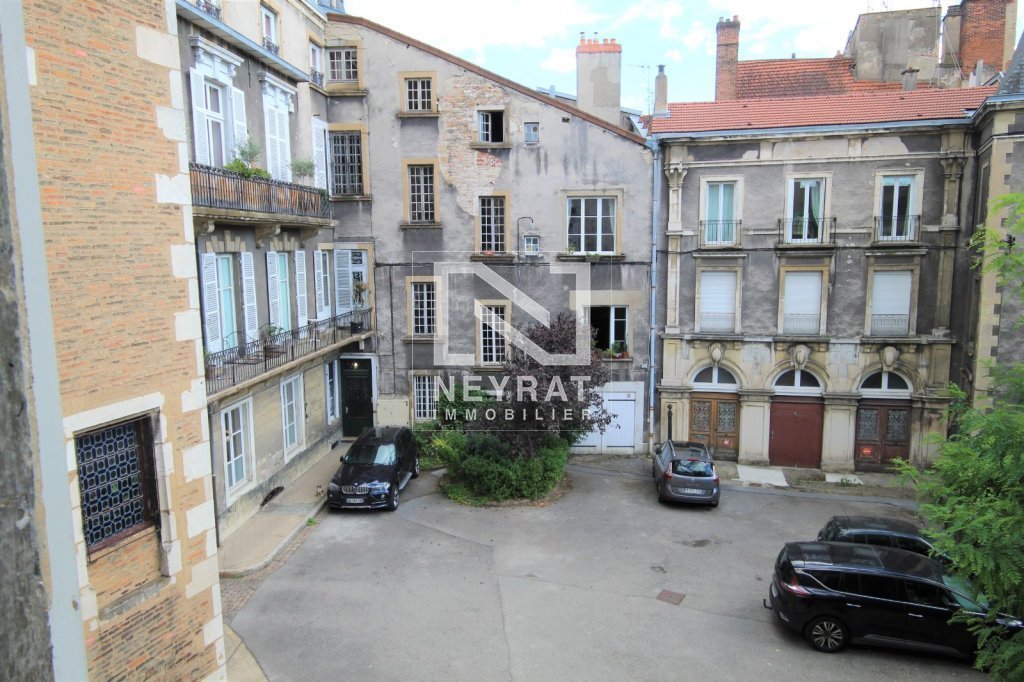 APPARTEMENT T1 A LOUER - CHALON SUR SAONE - 35.82 m2 - 385 &euro; charges comprises par mois