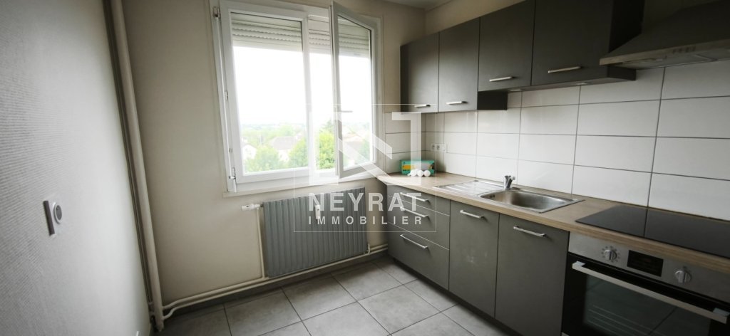 APPARTEMENT T1 A LOUER - CHAMPFORGEUIL - 32.23 m2 - 540 &euro; charges comprises par mois