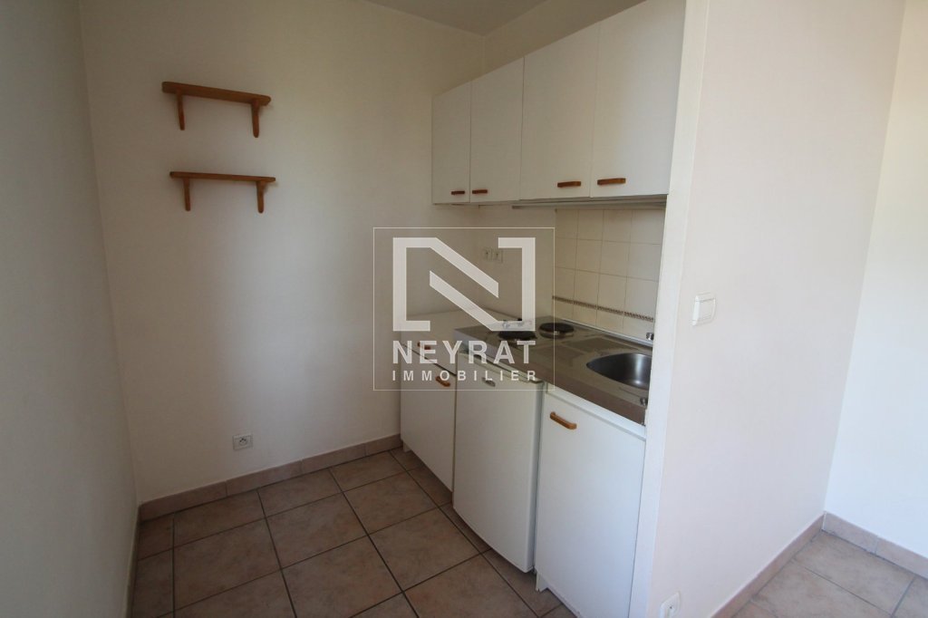 APPARTEMENT T1 - DIJON FACULTES MEDECINE/QUARTIER MONTMUZARD - 27.1 m2 - LOU&Eacute;