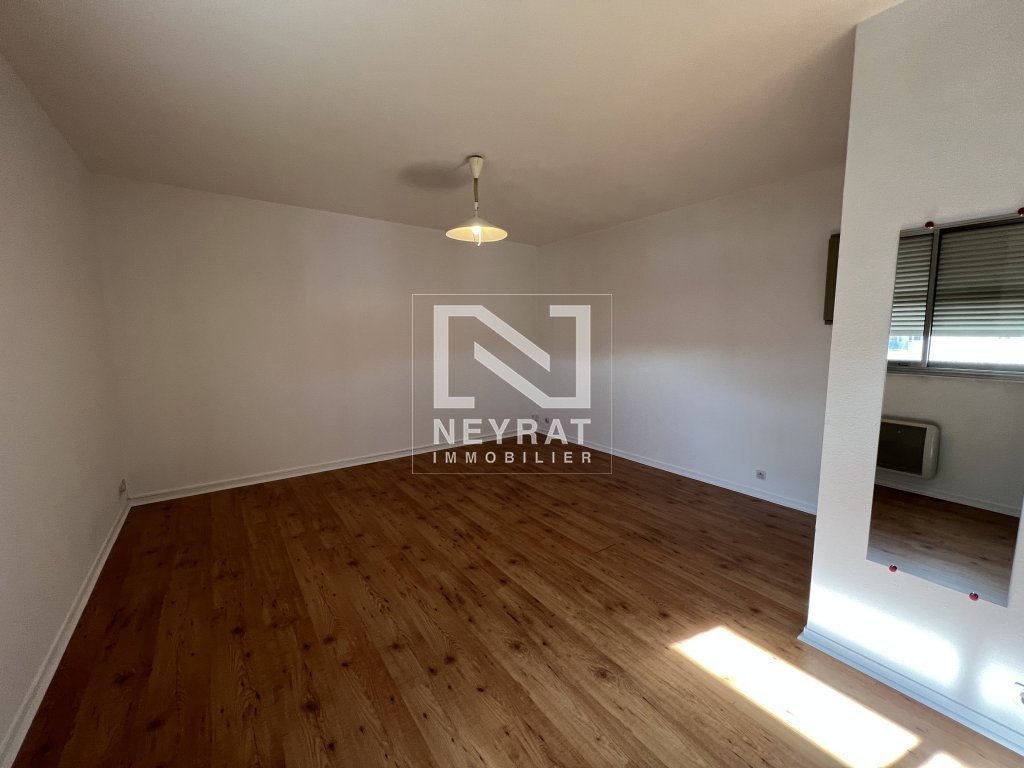 APPARTEMENT T1 - DIJON - 30.95 m2 - LOU&Eacute;