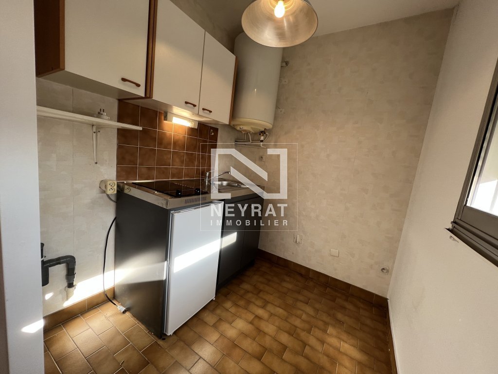 APPARTEMENT T1 - DIJON - 30.95 m2 - LOU&Eacute;