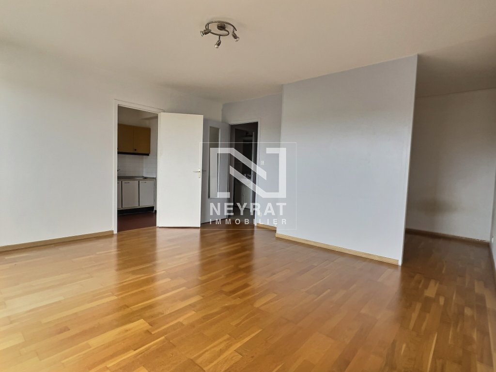 T1 / STUDIO DE 37.6M� SECTEUR FACULTES ET CHU DANS RESIDENCE SECURISEE PROCHE TRANSPORTS EN COMMUNS