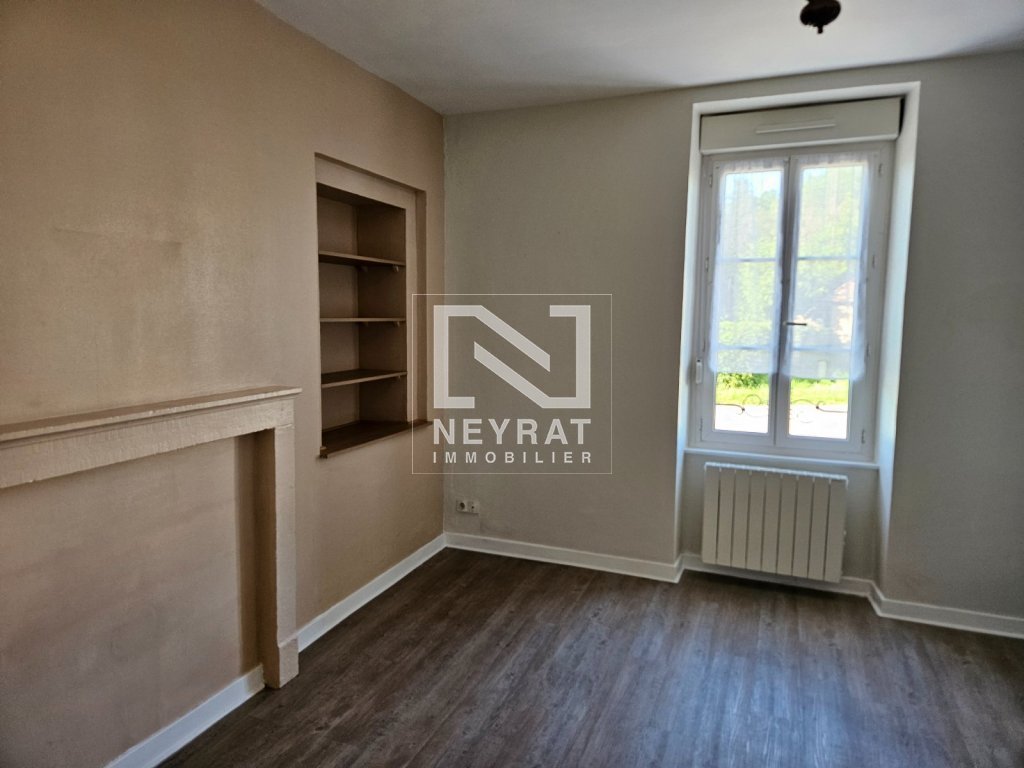 APPARTEMENT T1 A LOUER - EPINAC - 35 m2 - 370€ charges comprises par mois