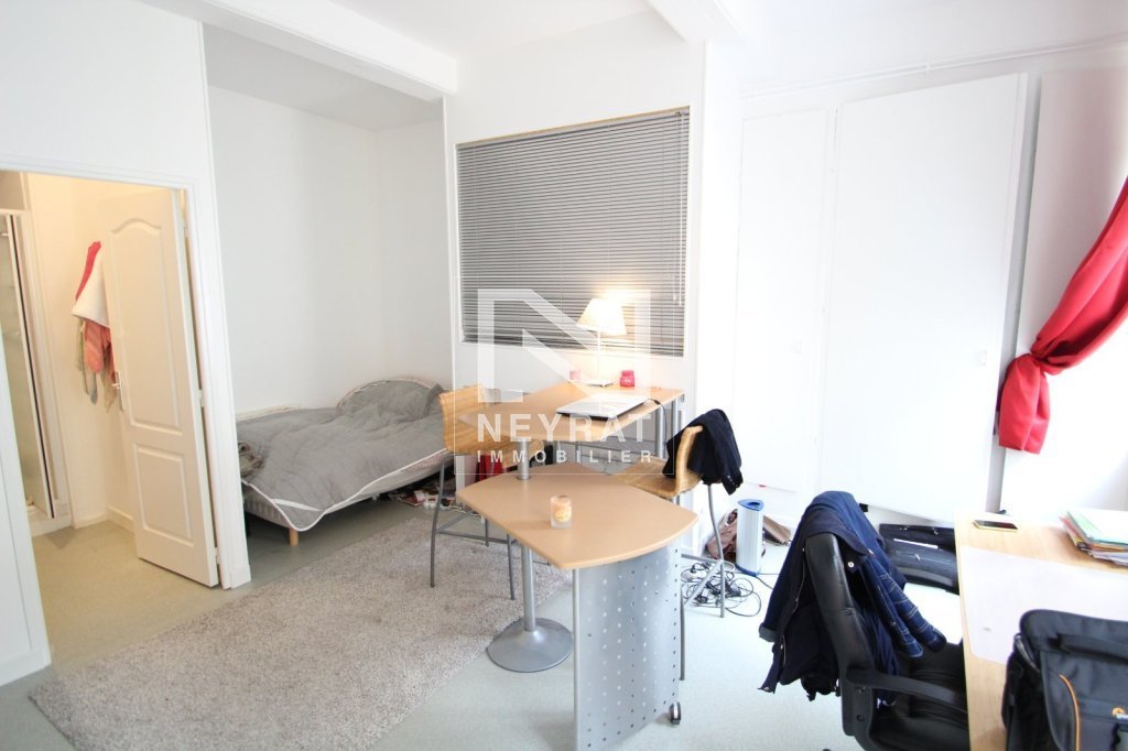 APPARTEMENT T1 A LOUER - PARAY LE MONIAL - 28.98 m2 - 430 &euro; charges comprises par mois
