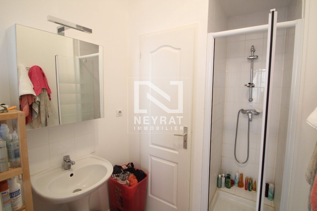 APPARTEMENT T1 A LOUER - PARAY LE MONIAL - 28.98 m2 - 430 &euro; charges comprises par mois