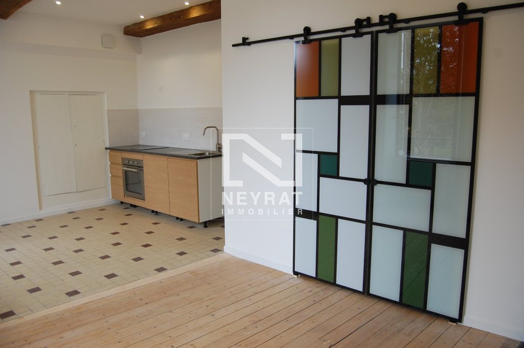 APPARTEMENT T1 A LOUER - SENNECEY LE GRAND - 36 m2 - 490 &euro; charges comprises par mois