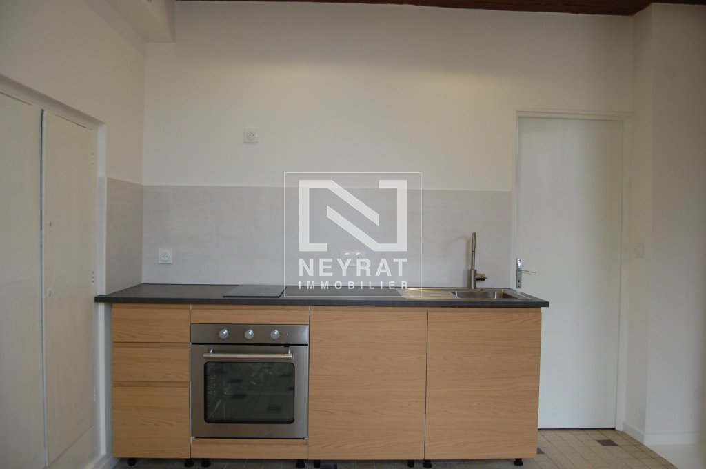 APPARTEMENT T1 A LOUER - SENNECEY LE GRAND - 36 m2 - 490 &euro; charges comprises par mois