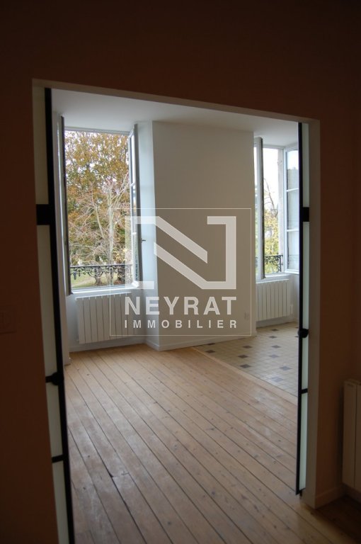 APPARTEMENT T1 A LOUER - SENNECEY LE GRAND - 36 m2 - 490 &euro; charges comprises par mois