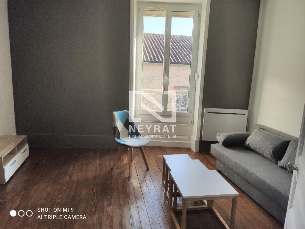 APPARTEMENT T1 A LOUER - SENNECEY LE GRAND - 30 m2 - 395 € charges comprises par mois