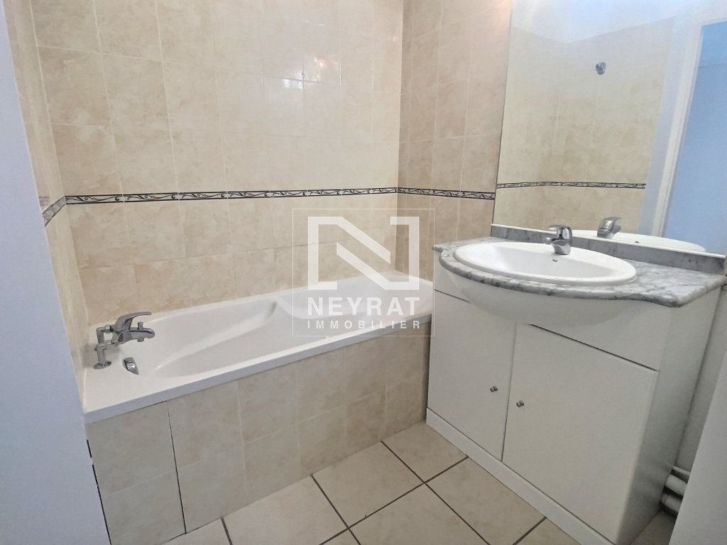 Appartement T1 avec balcon et parking - DIJON - 30.29 m2 - VENDU