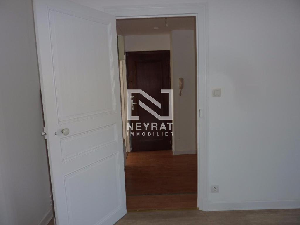 APPARTEMENT T2 A LOUER - AUTUN CENTRE VILLE - 41,14 m2 - 368 € charges comprises par mois