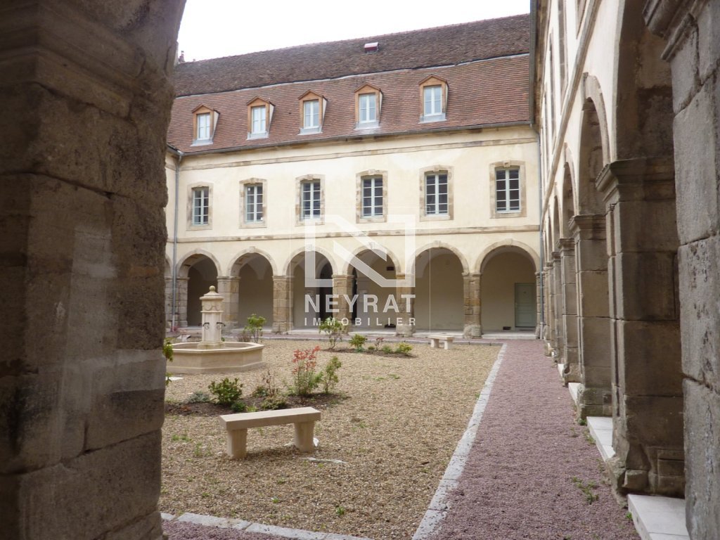 APPARTEMENT T2 - AUTUN CENTRE VILLE - 47 m2 - LOU&Eacute;