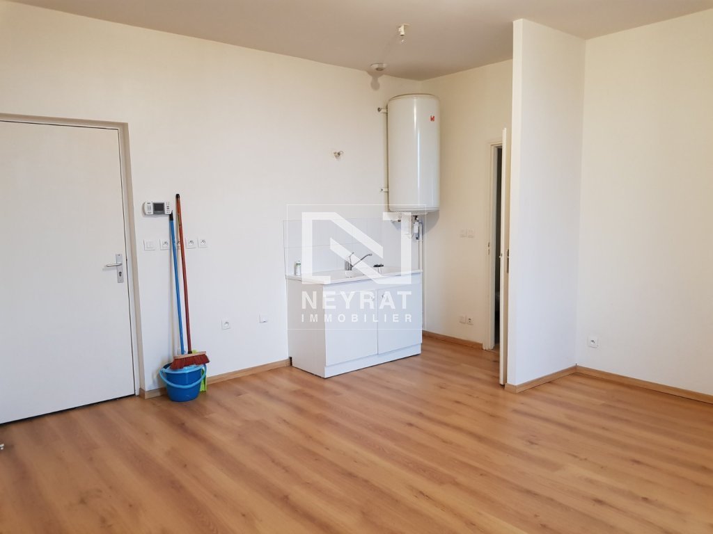 APPARTEMENT T2 A LOUER - AUTUN CENTRE VILLE - 42.42 m2 - 415 &euro; charges comprises par mois