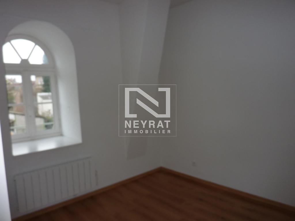 APPARTEMENT T2 A LOUER - AUTUN PROCHE CENTRE - 48.24 m2 - 400 &euro; charges comprises par mois