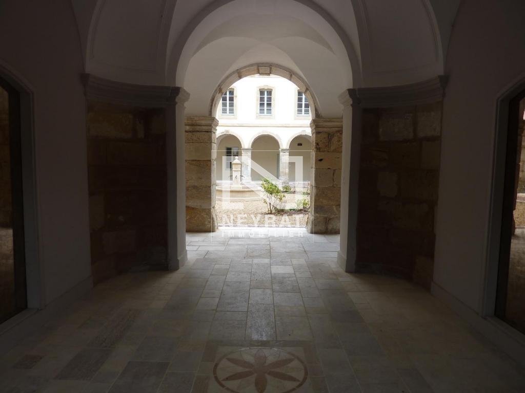 APPARTEMENT T2 A LOUER - AUTUN PROCHE CENTRE - 48.24 m2 - 400 &euro; charges comprises par mois