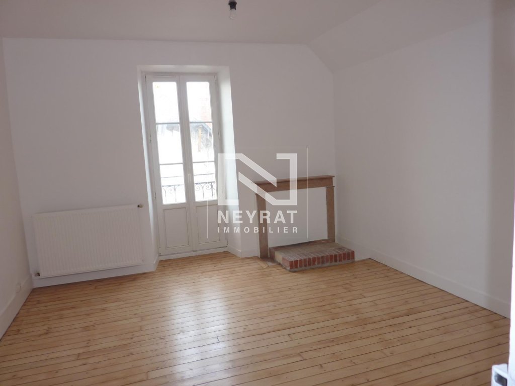 APPARTEMENT T2 A LOUER - AUTUN QUARTIER DU PARC - 72.2 m2 - 445�&euro; charges comprises par mois