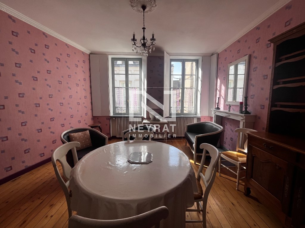 APPARTEMENT T2 A LOUER - AUTUN - 55 m2 - 450 &euro; charges comprises par mois