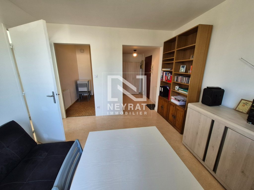 T2 MEUBLE A LOUER - AUTUN - 38.88 m2 - 480€ charges comprises par mois