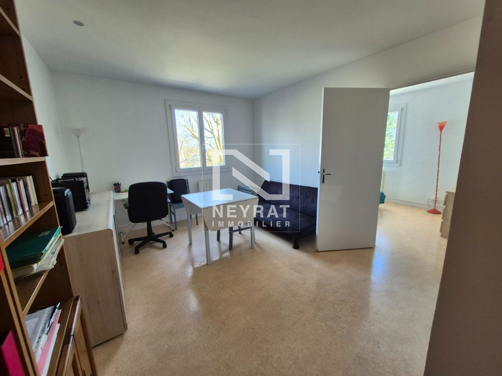 T2 MEUBLE - AUTUN - 38.88 m2 - LOU&Eacute;