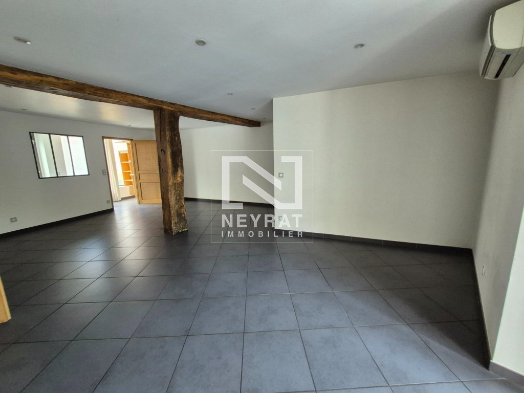 APPARTEMENT T2 A LOUER - AUTUN - 100 m2 - 695€ charges comprises par mois