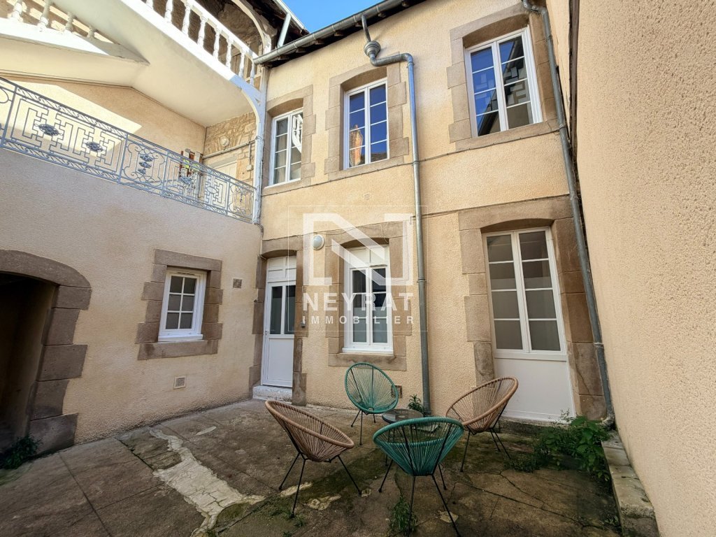 APPARTEMENT T2 A LOUER - AUTUN - 35 m2 - 420€ charges comprises par mois