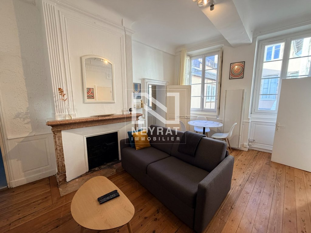 APPARTEMENT T2 A LOUER - AUTUN - 33 m2 - 390�&euro; charges comprises par mois