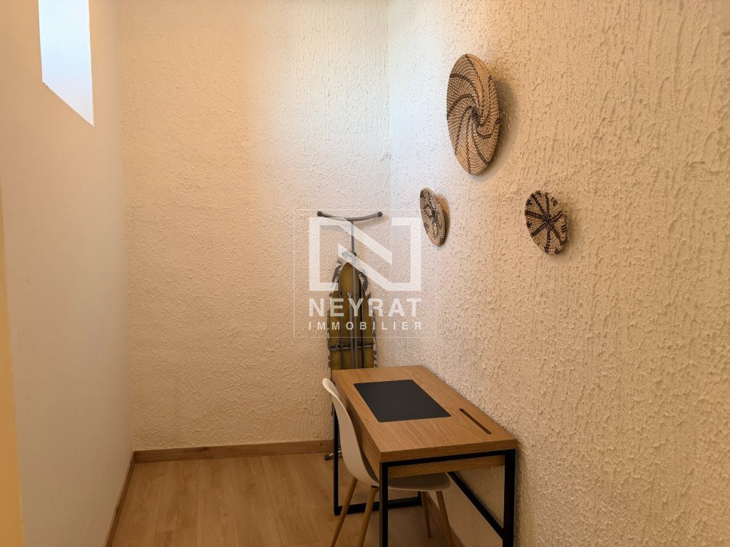 APPARTEMENT T2 A LOUER - AUTUN - 33 m2 - 390�&euro; charges comprises par mois