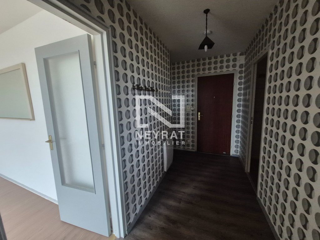 APPARTEMENT T2 A LOUER - AUTUN - 59 m2 - 580�&euro; charges comprises par mois