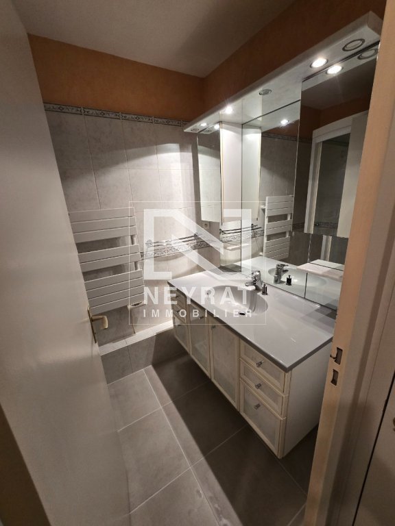 APPARTEMENT T2 A LOUER - AUTUN - 59 m2 - 580 &euro; charges comprises par mois