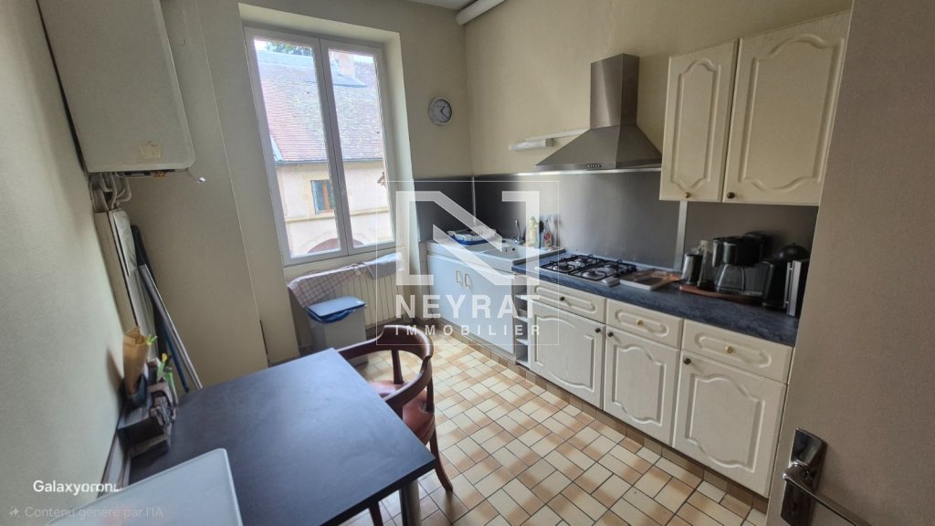 APPARTEMENT T2 A LOUER - AUTUN - 65 m2 - 445 &euro; charges comprises par mois