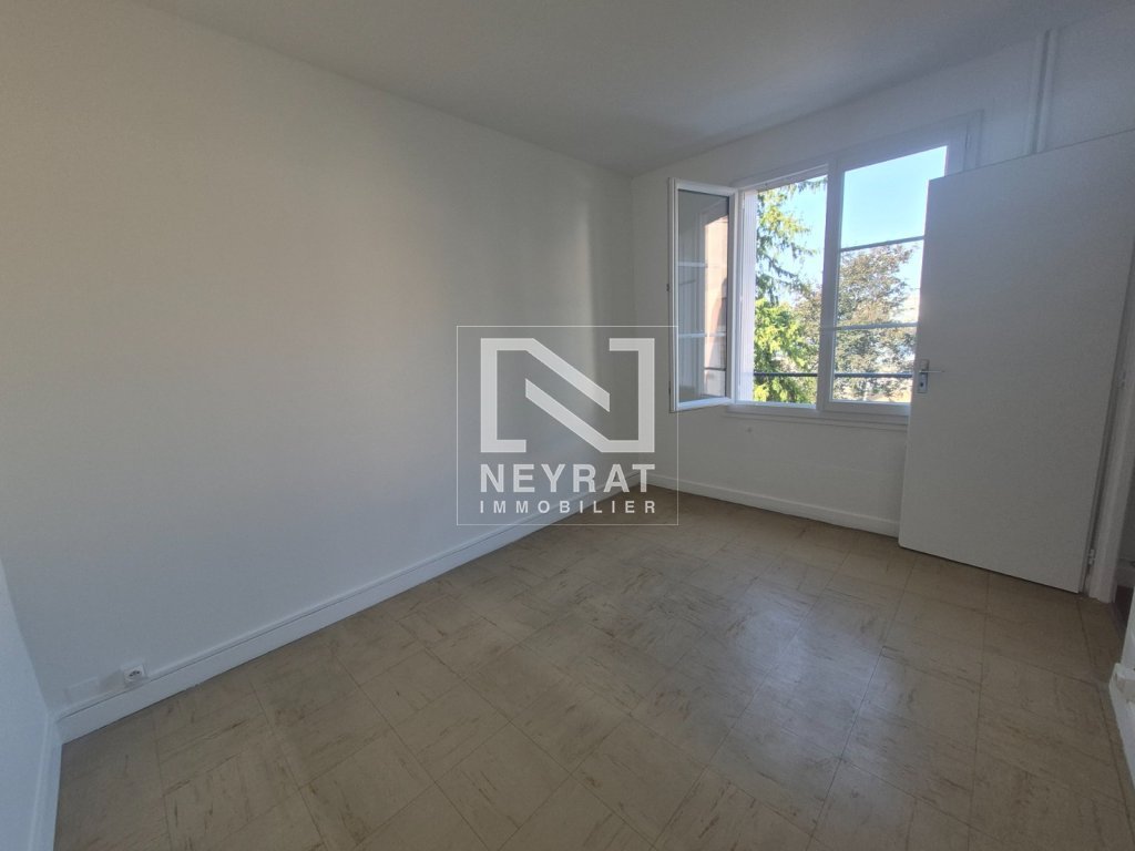 APPARTEMENT T2 A LOUER - AUTUN - 42.4 m2 - 600 &euro; charges comprises par mois