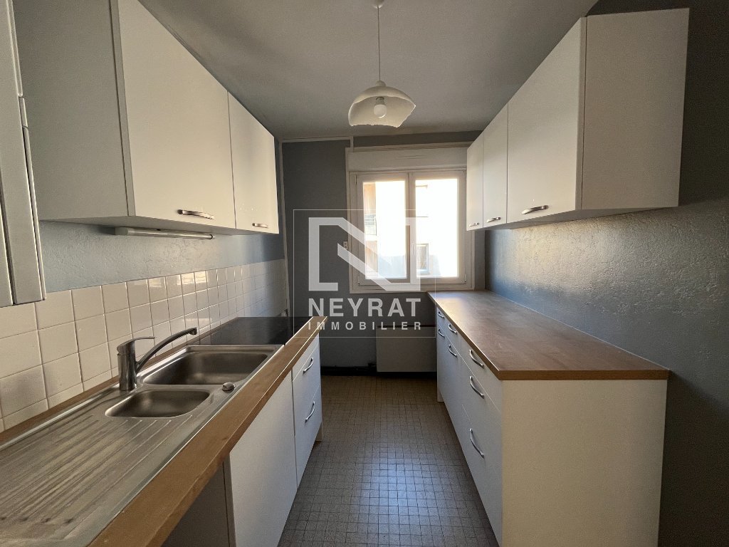 APPARTEMENT T2 A LOUER - AUTUN - 50 m2 - 473 &euro; charges comprises par mois