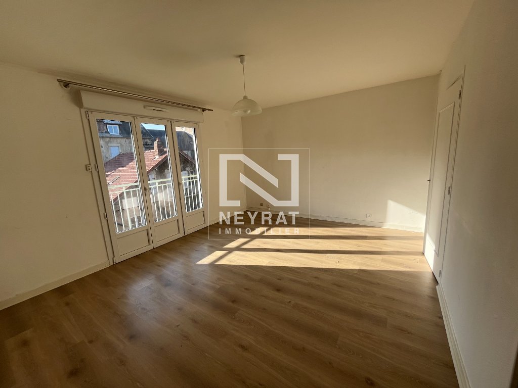 APPARTEMENT T2 A LOUER - AUTUN - 50 m2 - 473 &euro; charges comprises par mois