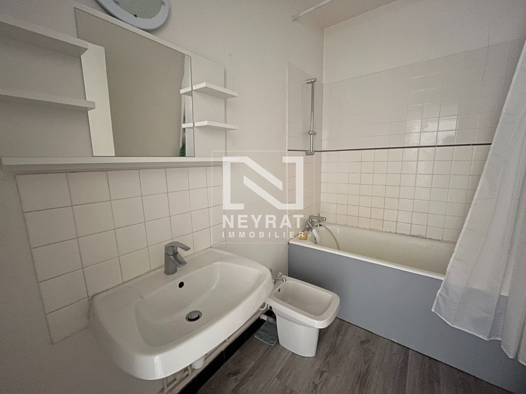 APPARTEMENT T2 A LOUER - AUTUN - 50 m2 - 473 &euro; charges comprises par mois