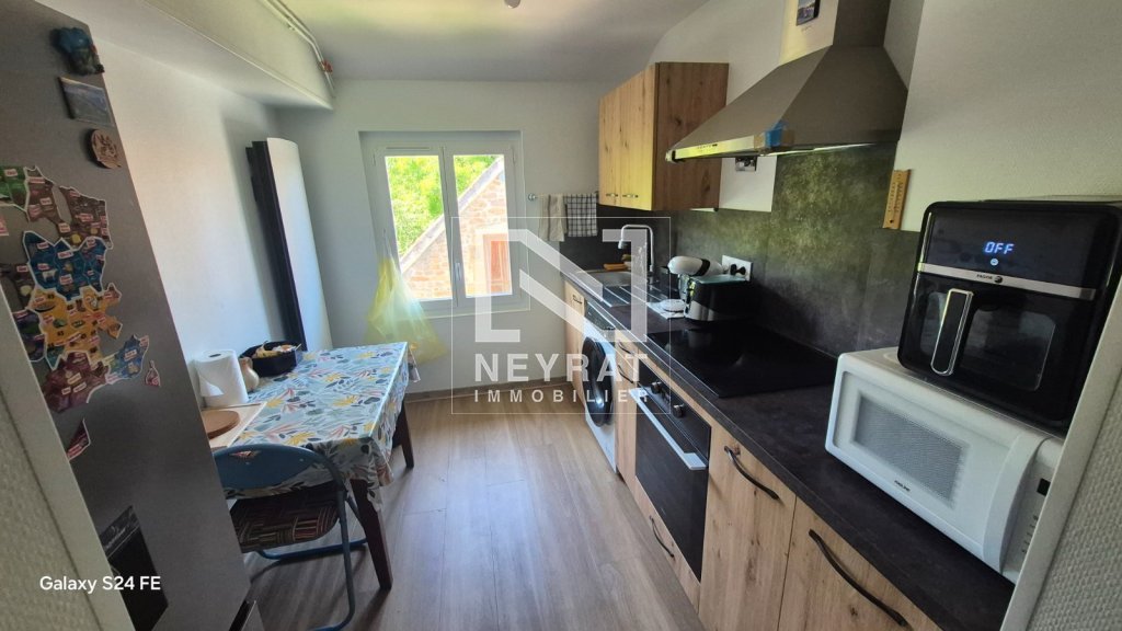 APPARTEMENT T2 A LOUER - AUTUN - 50 m2 - 460 &euro; charges comprises par mois