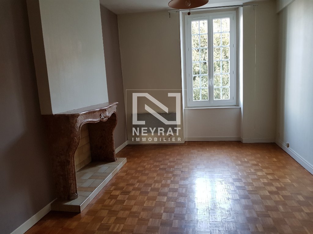 APPARTEMENT T2 A LOUER - AUTUN - 50 m2 - 460 &euro; charges comprises par mois