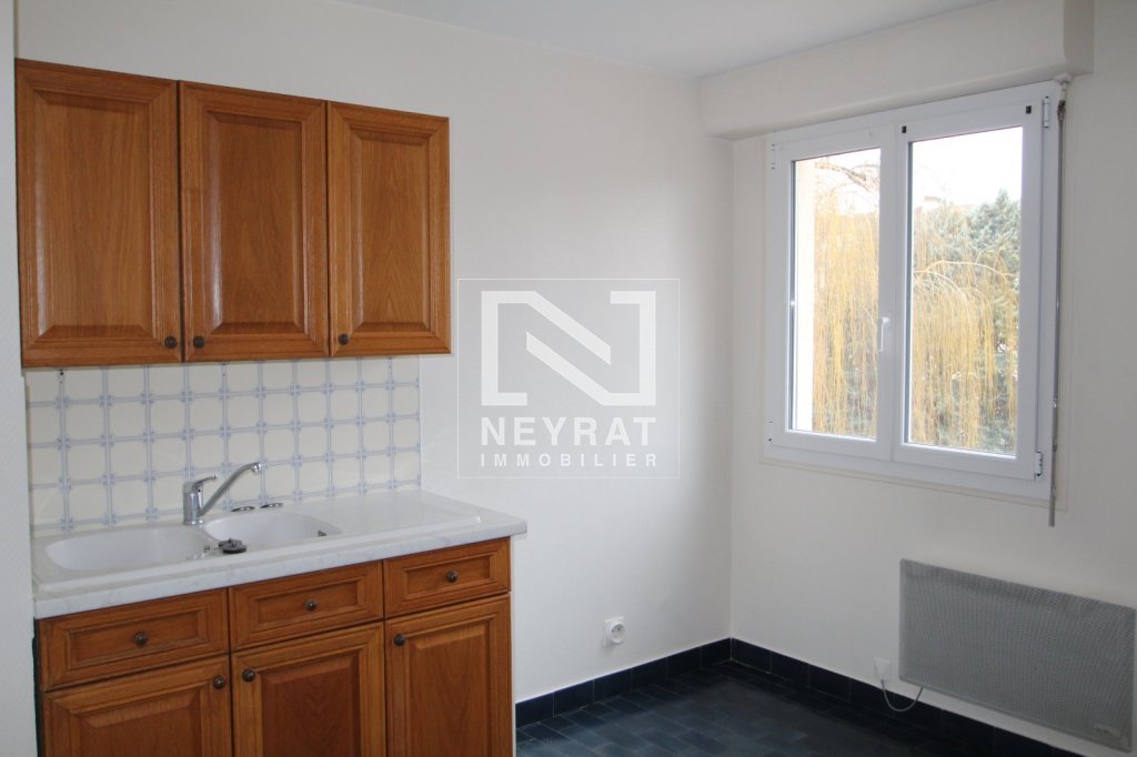 APPARTEMENT T2 A LOUER - BEAUNE 18 RUELLE BERTHET - 52.08 m2 - 622�&euro; charges comprises par mois