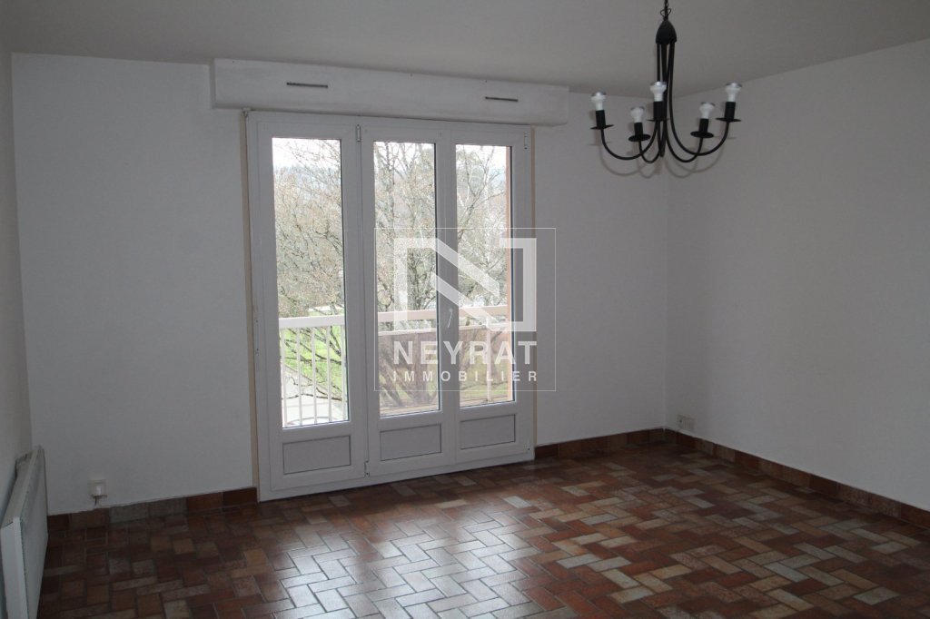 APPARTEMENT T2 A LOUER - BEAUNE 18 RUELLE BERTHET - 52.08 m2 - 622�&euro; charges comprises par mois