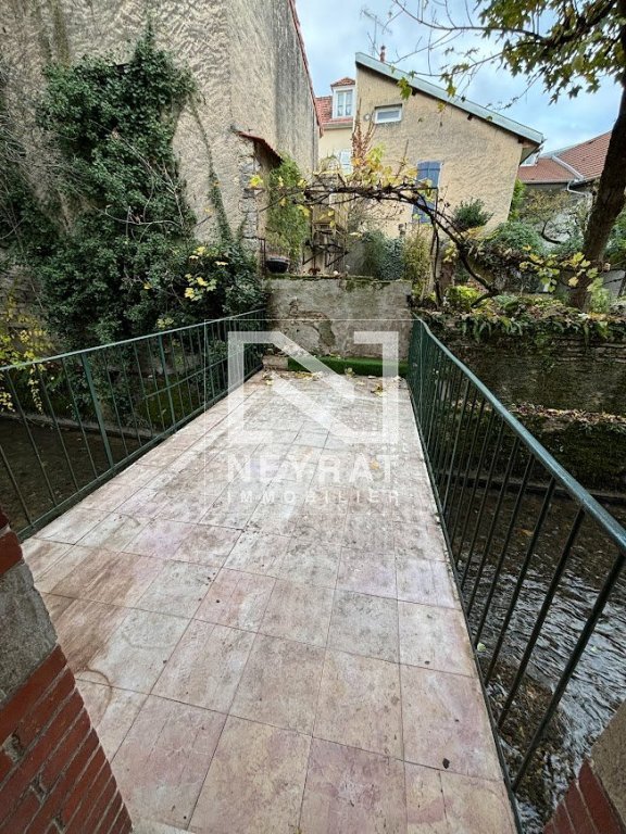 APPARTEMENT A LOUER - BEAUNE - 49 m2 - 600 &euro; charges comprises par mois