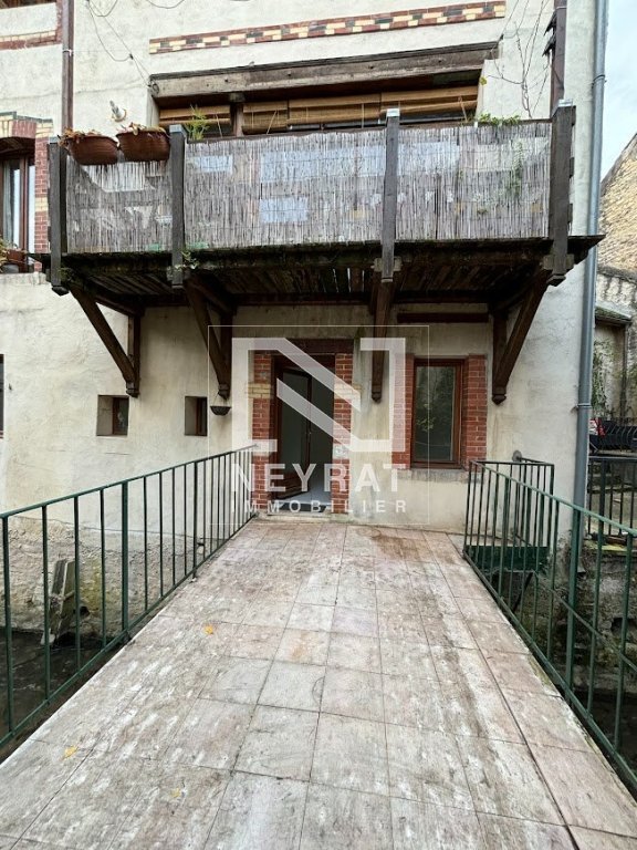APPARTEMENT A LOUER - BEAUNE - 49 m2 - 600 &euro; charges comprises par mois
