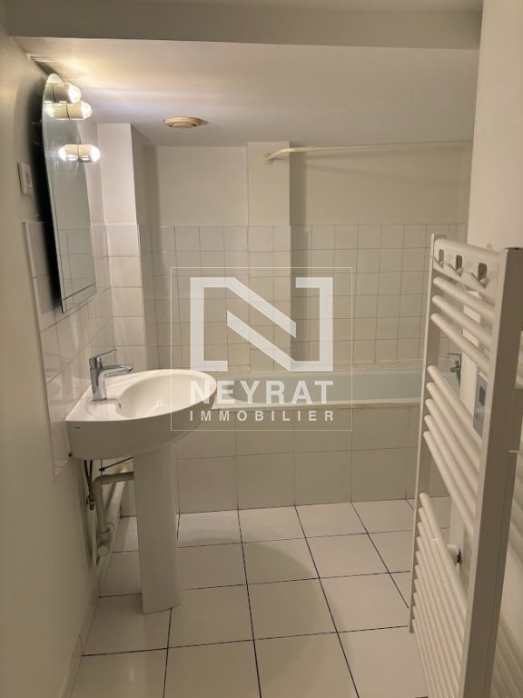 APPARTEMENT A LOUER - BEAUNE - 49 m2 - 600 &euro; charges comprises par mois