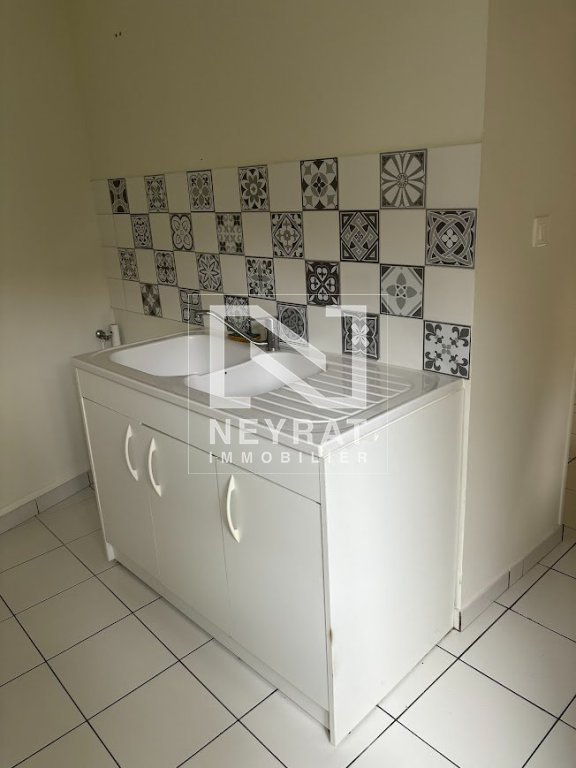 APPARTEMENT A LOUER - BEAUNE - 49 m2 - 600 &euro; charges comprises par mois